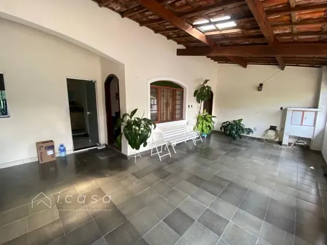 Casa com 311m² 3 quartos e 3 banheiros, à venda, no bairro Vila São João em Caçapava