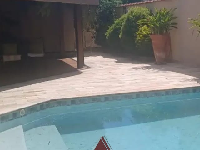 Casa com 522m² 4 quartos e 3 banheiros, para alugar, no bairro Residencial Amazonas em Franca