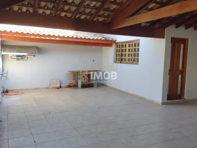Casa com 250m² 3 quartos e 2 banheiros, à venda, no bairro Parque Santa Isabel em Itupeva