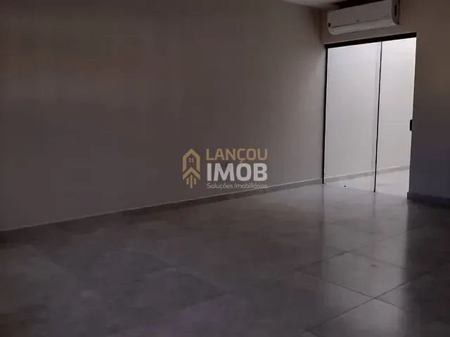 Casa com 250m² 3 quartos e 2 banheiros, à venda, no bairro Parque Santa Isabel em Itupeva