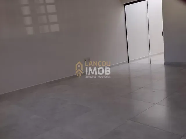 Casa com 250m² 3 quartos e 2 banheiros, à venda, no bairro Parque Santa Isabel em Itupeva
