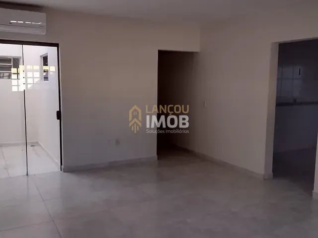 Casa com 250m² 3 quartos e 2 banheiros, à venda, no bairro Parque Santa Isabel em Itupeva