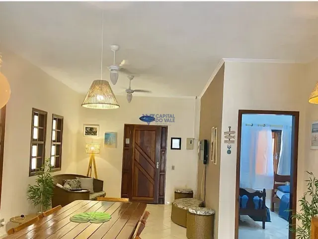 Casa com 300m² 2 quartos e 3 banheiros, à venda, no bairro Martim de Sá em Caraguatatuba