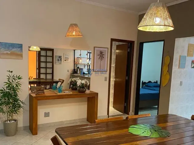 Casa com 300m² 2 quartos e 3 banheiros, à venda, no bairro Martim de Sá em Caraguatatuba