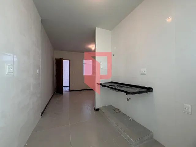 Casa 2 quartos e 1 banheiro, para alugar, no bairro Caiçaras em Belo Horizonte