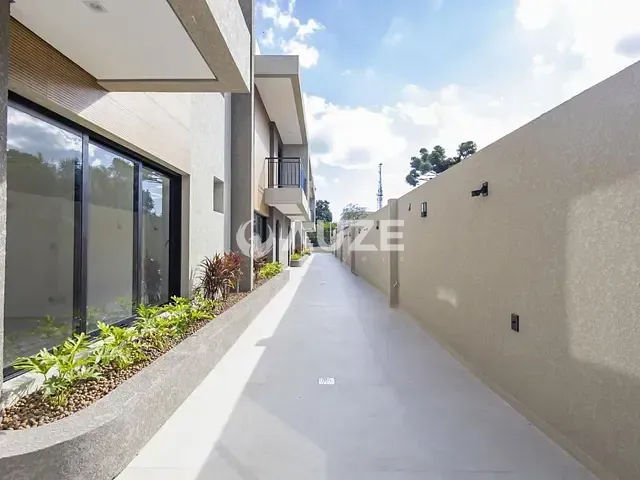 Casa com 189m² 3 quartos e 3 banheiros, à venda, no bairro Jardim Social em Curitiba