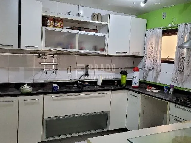 Casa 2 quartos e 2 banheiros, à venda, no bairro Centro em Pelotas