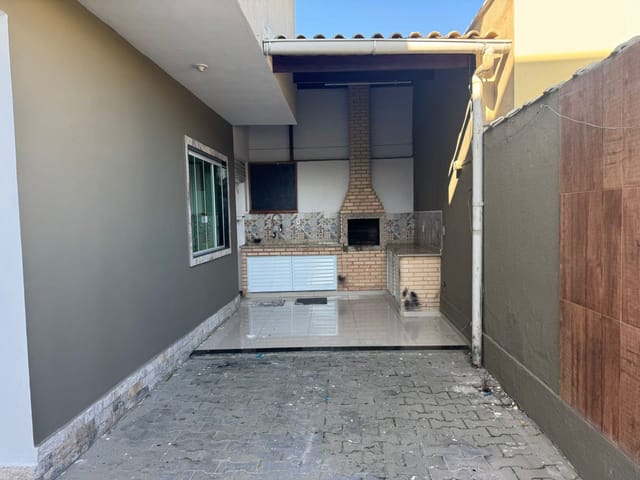 Casa 3 quartos e 2 banheiros, à venda, no bairro Balneário Remanso em Rio das Ostras