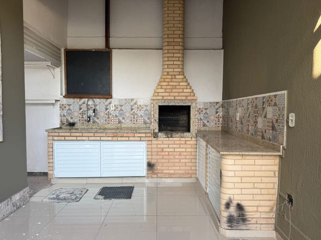 Casa 3 quartos e 2 banheiros, à venda, no bairro Balneário Remanso em Rio das Ostras