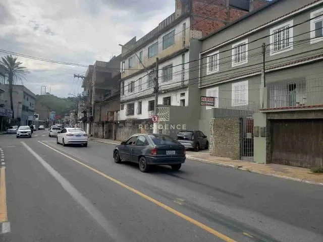 Casa 7 quartos e 4 banheiros, à venda, no bairro Niterói em Volta Redonda