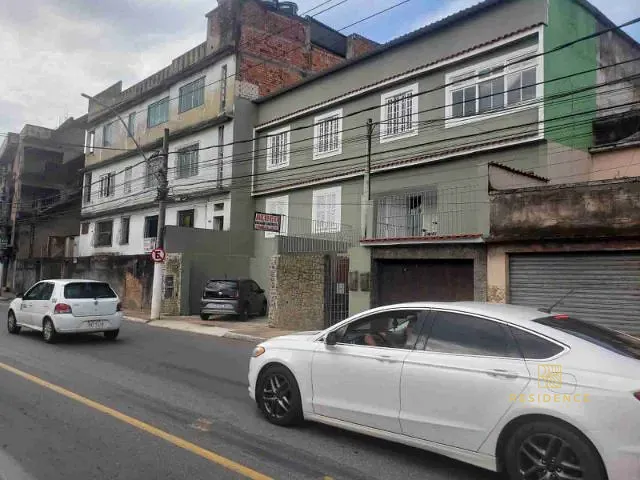 Casa 7 quartos e 4 banheiros, à venda, no bairro Niterói em Volta Redonda