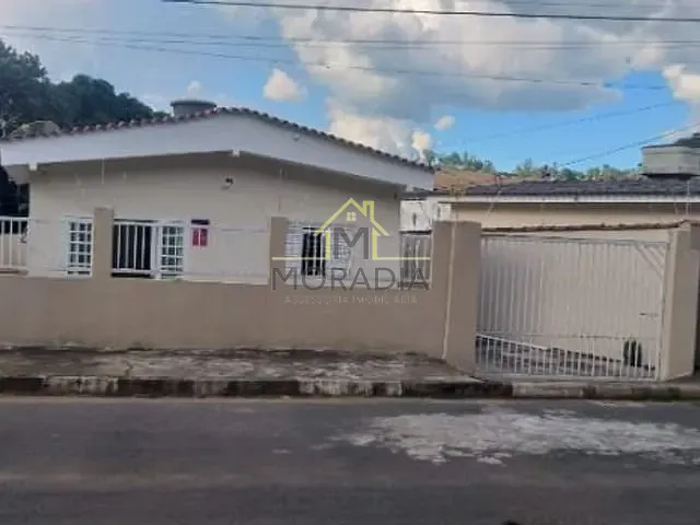 Casa com 280m² 2 quartos e 2 banheiros, à venda, no bairro Vila Conceicao em Guaxupé
