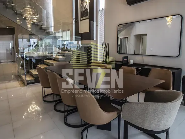 Casa com 360m² 4 quartos e 2 banheiros, à venda, no bairro Vila Aviaçao em Bauru