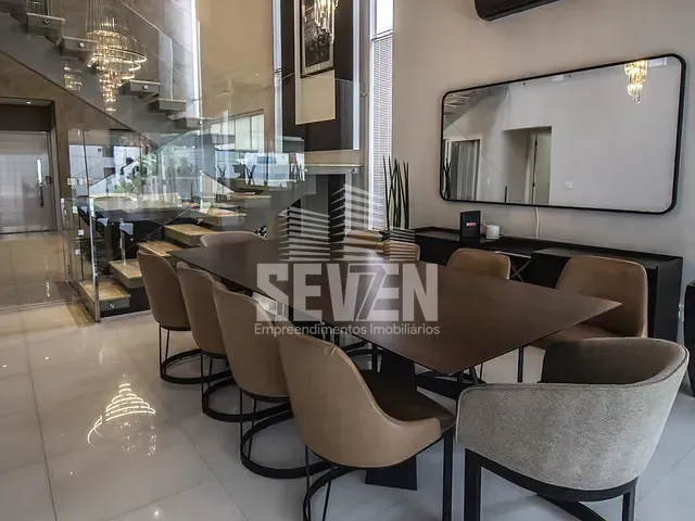 Casa com 360m² 4 quartos e 2 banheiros, à venda, no bairro Vila Aviaçao em Bauru