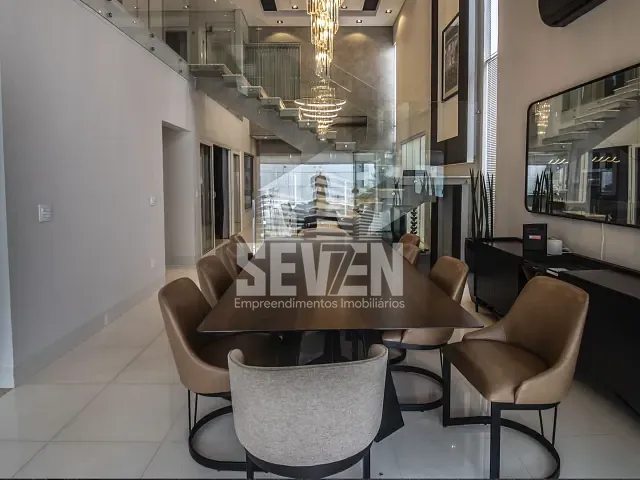 Casa com 360m² 4 quartos e 2 banheiros, à venda, no bairro Vila Aviaçao em Bauru