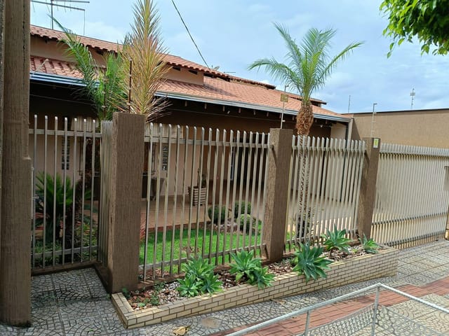 Foto do Casa - Casa à venda, Jardim Itália, Londrina, PR | Sérgio Cortez Imóveis