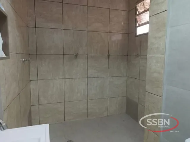 Casa 4 quartos e 3 banheiros, para alugar, no bairro Jardim Santa Rosa em Nova Odessa