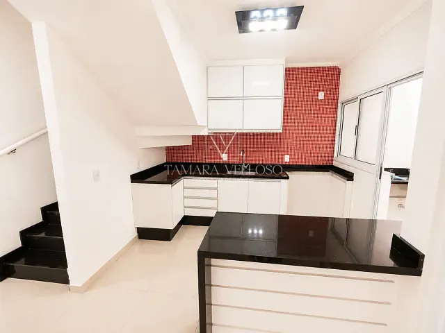 Casa 3 quartos e 3 banheiros, à venda, no bairro Alto Ipiranga em Mogi das Cruzes