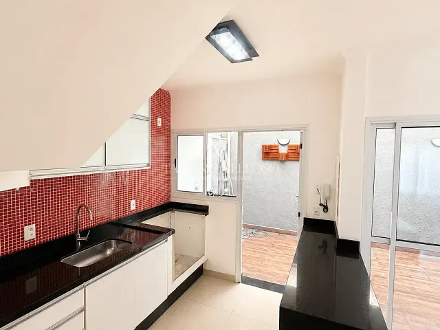 Casa 3 quartos e 3 banheiros, à venda, no bairro Alto Ipiranga em Mogi das Cruzes