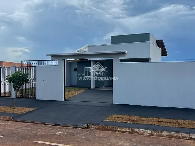 Casa com 620m² 2 quartos e 1 banheiro, à venda, no bairro Sonhalto Videira em Sinop