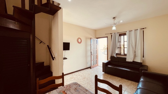 Casa com 640m² 2 quartos e 2 banheiros, à venda, no bairro Foguete em Cabo Frio