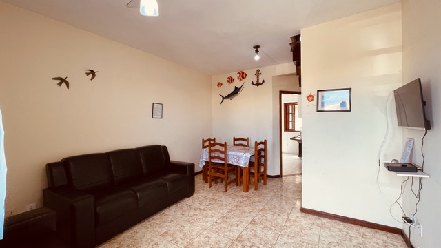 Casa com 640m² 2 quartos e 2 banheiros, à venda, no bairro Foguete em Cabo Frio
