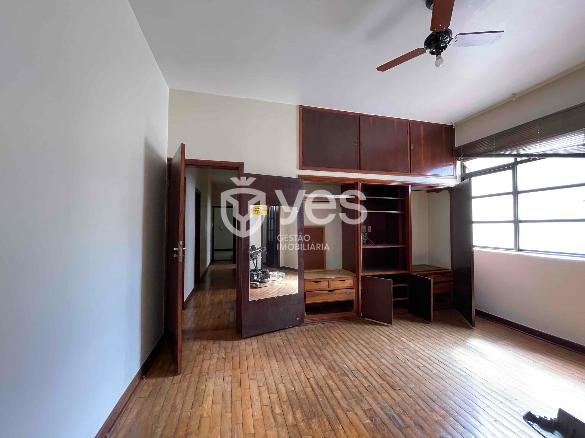 Casa à venda e aluguel com 4 quartos, 230m² - Foto 22