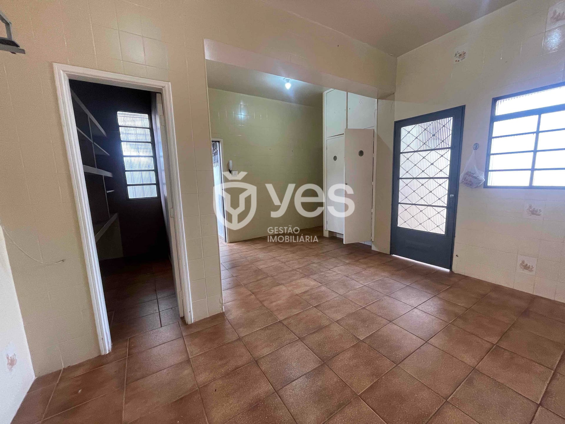 Casa à venda e aluguel com 4 quartos, 230m² - Foto 14
