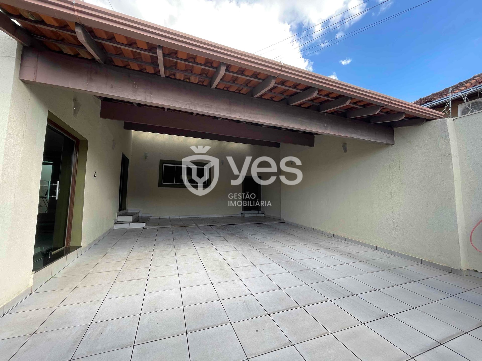 Casa à venda e aluguel com 4 quartos, 230m² - Foto 3