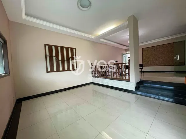 Casa com 360m² 4 quartos e 2 banheiros, à venda, no bairro Centro em Araxá