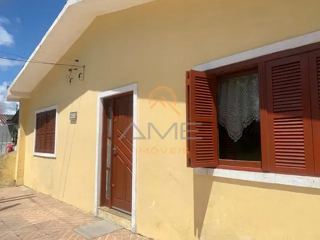 Casa 3 quartos e 2 banheiros, à venda, no bairro Fragata em Pelotas
