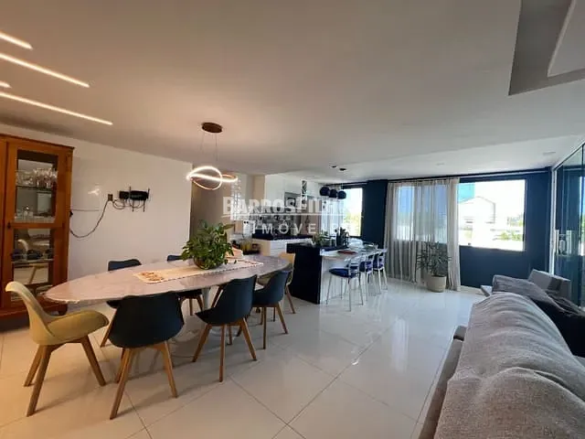 Casa com 800m² 8 quartos e 11 banheiros, à venda, no bairro Aruana em Aracaju