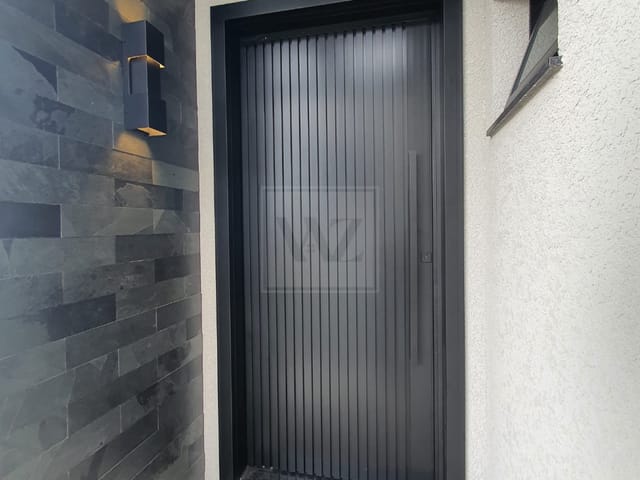 Casa com 277m² 3 quartos e 3 banheiros, à venda, no bairro Contorno em Ponta Grossa