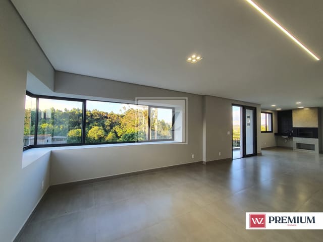 Casa com 277m² 3 quartos e 3 banheiros, à venda, no bairro Contorno em Ponta Grossa