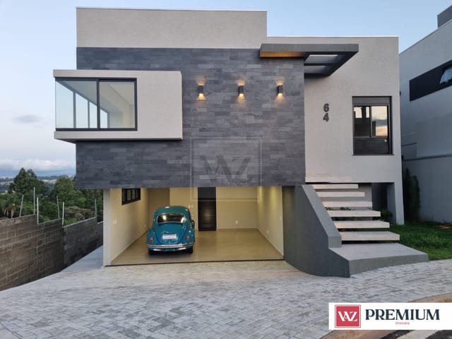 Casa com 277m² 3 quartos e 3 banheiros, à venda, no bairro Contorno em Ponta Grossa