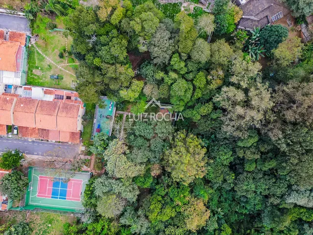 Casa com 160m² 4 quartos e 3 banheiros, à venda, no bairro Granja Viana em Cotia