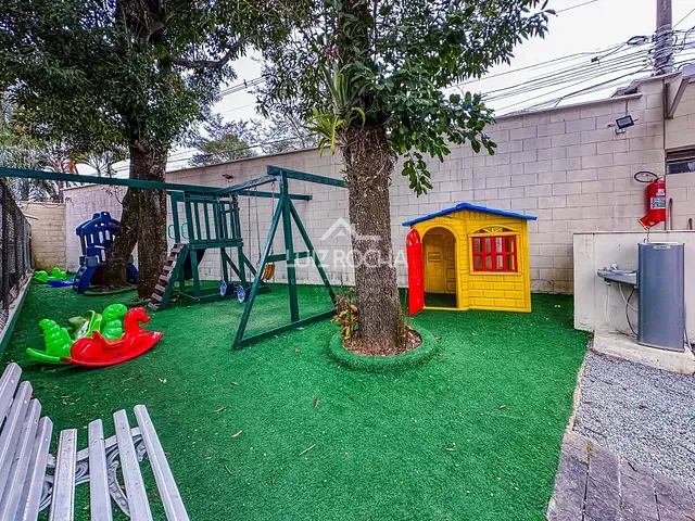 Casa com 160m² 4 quartos e 3 banheiros, à venda, no bairro Granja Viana em Cotia