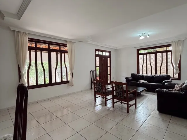 Casa com 1015m² 7 quartos e 4 banheiros, à venda, no bairro Ourimar em Serra