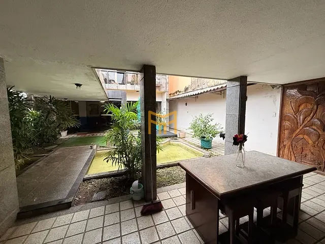 Casa com 1300m² 5 quartos e 10 banheiros, à venda ou para alugar, no bairro Nazaré em Belém
