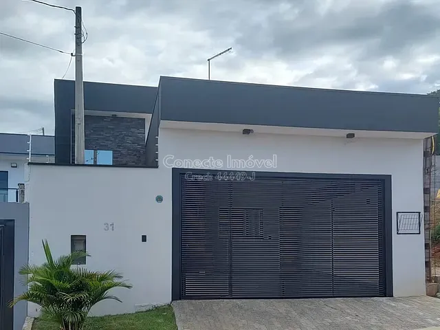 Casa com 200m² 3 quartos e 2 banheiros, à venda, no bairro Terras di Castellari em Pedreira