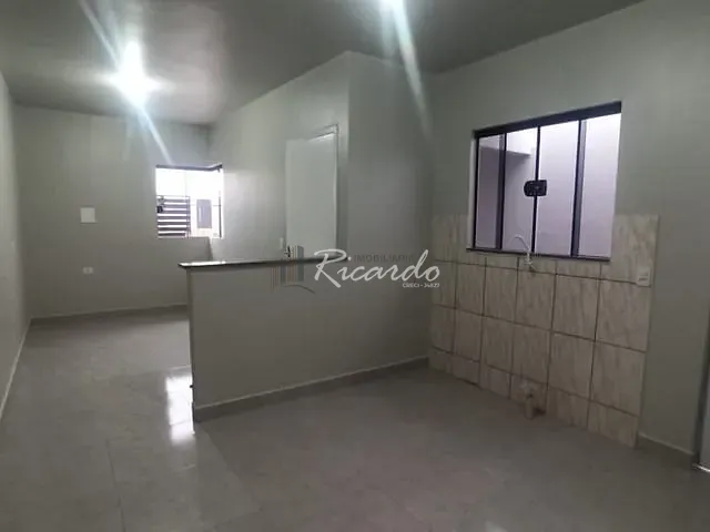 Casa 2 quartos e 1 banheiro, à venda ou para alugar, no bairro Residencial Tereza Morciani Bononi em Arapongas
