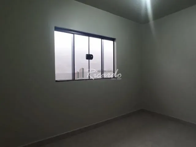 Casa 2 quartos e 1 banheiro, à venda ou para alugar, no bairro Residencial Tereza Morciani Bononi em Arapongas
