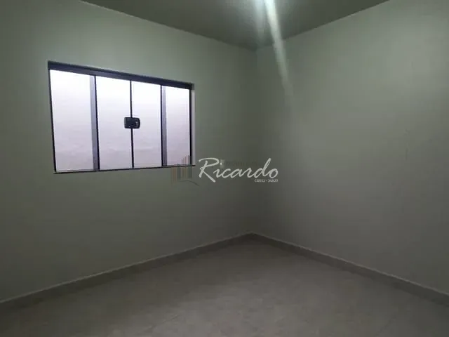 Casa 2 quartos e 1 banheiro, à venda ou para alugar, no bairro Residencial Tereza Morciani Bononi em Arapongas