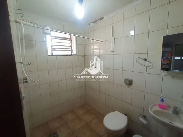 Casa com 280m² 4 quartos e 2 banheiros, à venda, no bairro Califórnia em Pederneiras