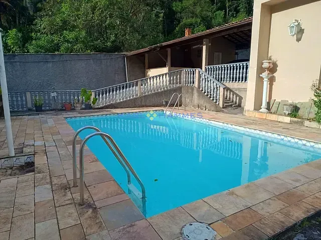 Casa 4 quartos e 2 banheiros, à venda, no bairro São Sebastião em Petrópolis