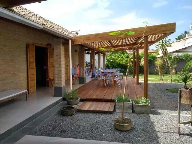 Casa com 104063m² 3 quartos e 3 banheiros, à venda, no bairro Olivença em Ilhéus