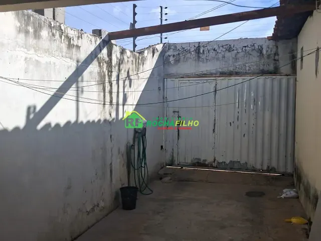 Casa com 200m² 4 quartos e 3 banheiros, à venda, no bairro Monte Castelo em Teresina