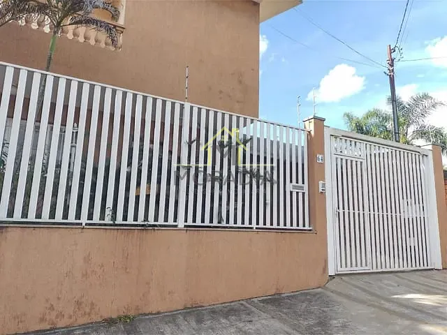 Casa com 312m² 3 quartos e 1 banheiro, à venda, no bairro Parque das Orquideas em Guaxupé