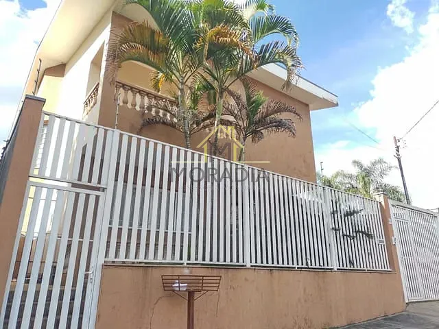 Casa com 312m² 3 quartos e 1 banheiro, à venda, no bairro Parque das Orquideas em Guaxupé