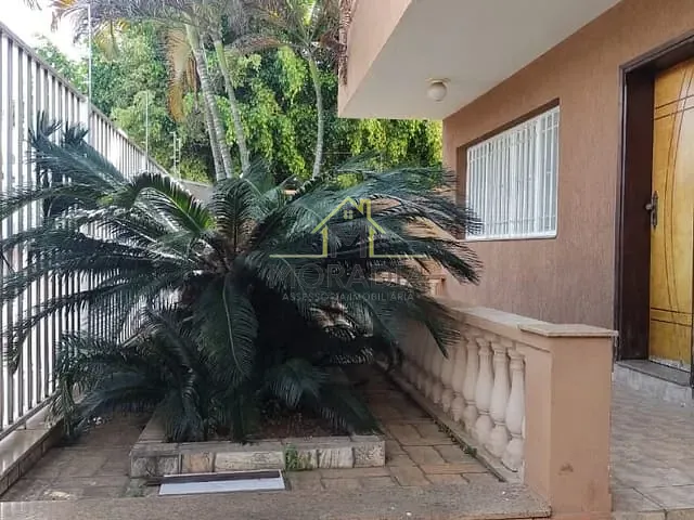 Casa com 312m² 3 quartos e 1 banheiro, à venda, no bairro Parque das Orquideas em Guaxupé